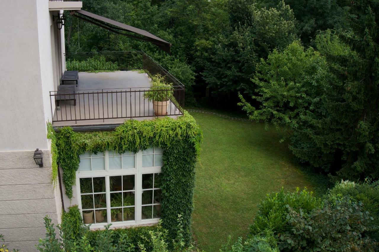 Embassy Row Bnb Zagreb Exterior photo
